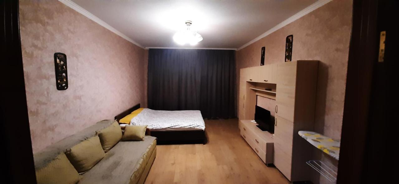 Appartamento Cosy Flat Kiev Esterno foto