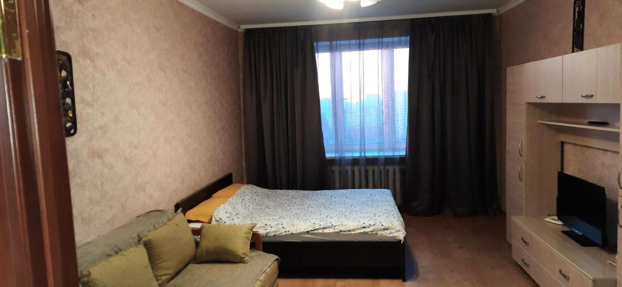 Appartamento Cosy Flat Kiev Esterno foto