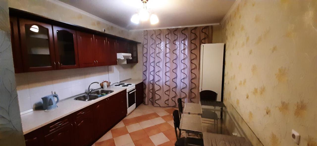 Appartamento Cosy Flat Kiev Esterno foto