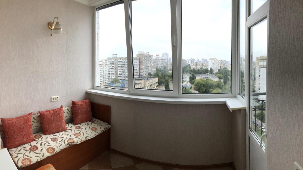 Appartamento Cosy Flat Kiev Esterno foto